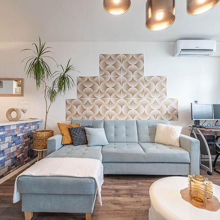 Pastelle Apartment With Own Parking Place Budapest Esterno foto