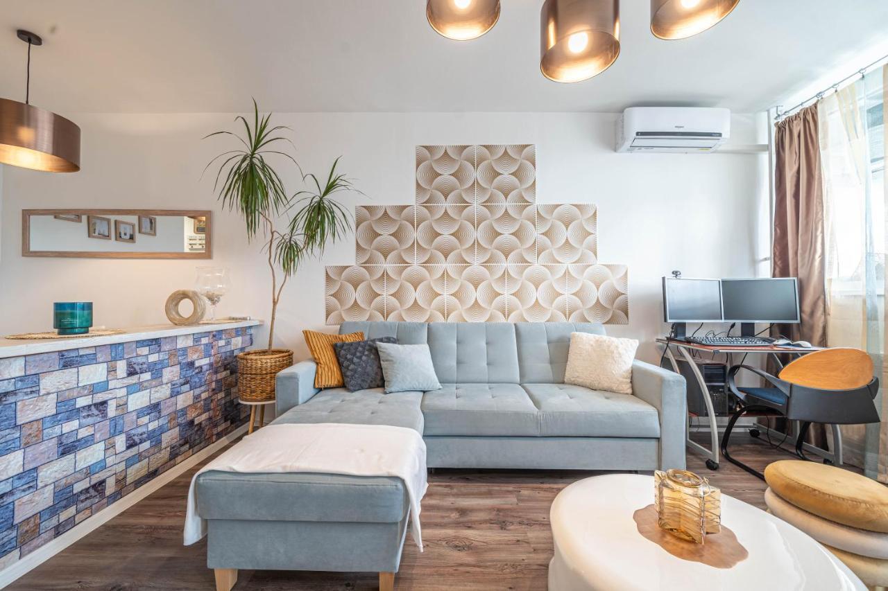 Pastelle Apartment With Own Parking Place Budapest Esterno foto