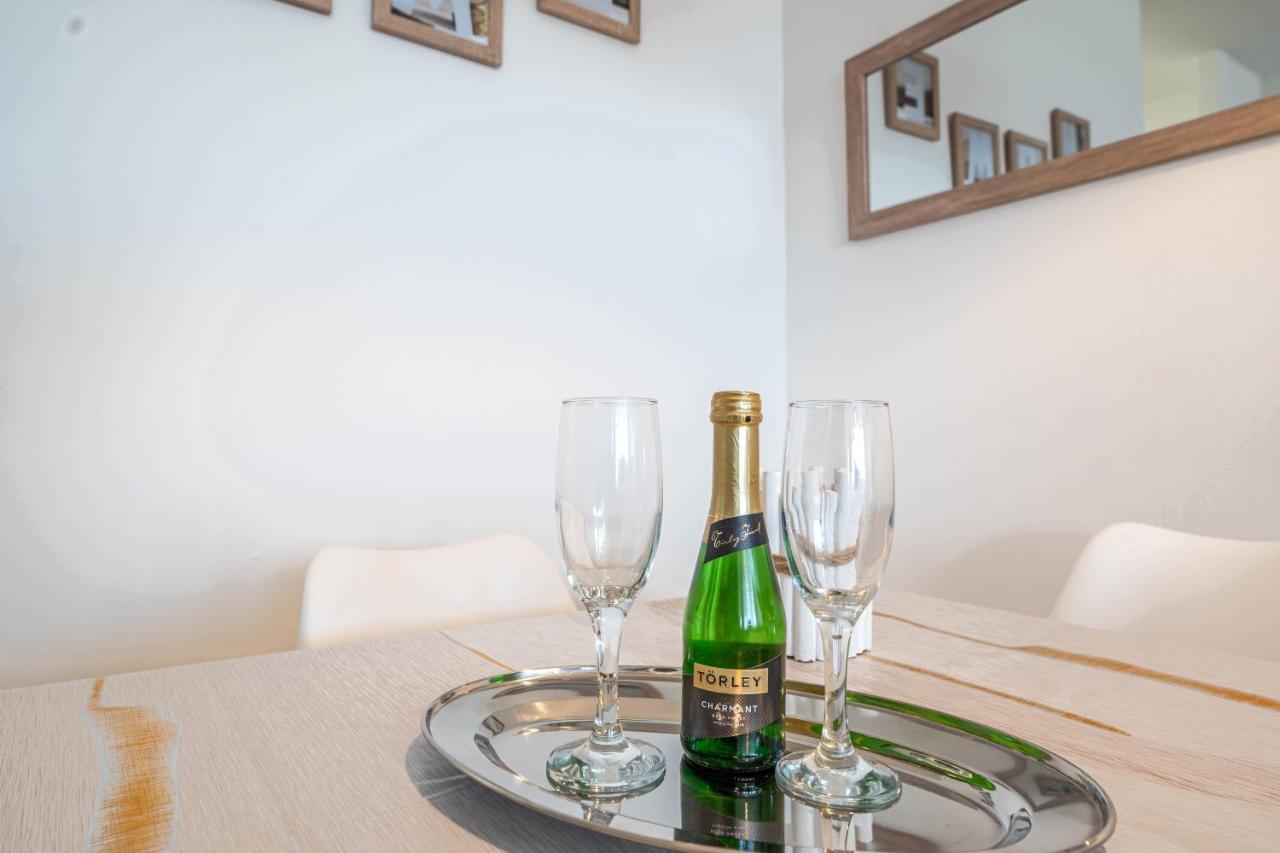Pastelle Apartment With Own Parking Place Budapest Esterno foto