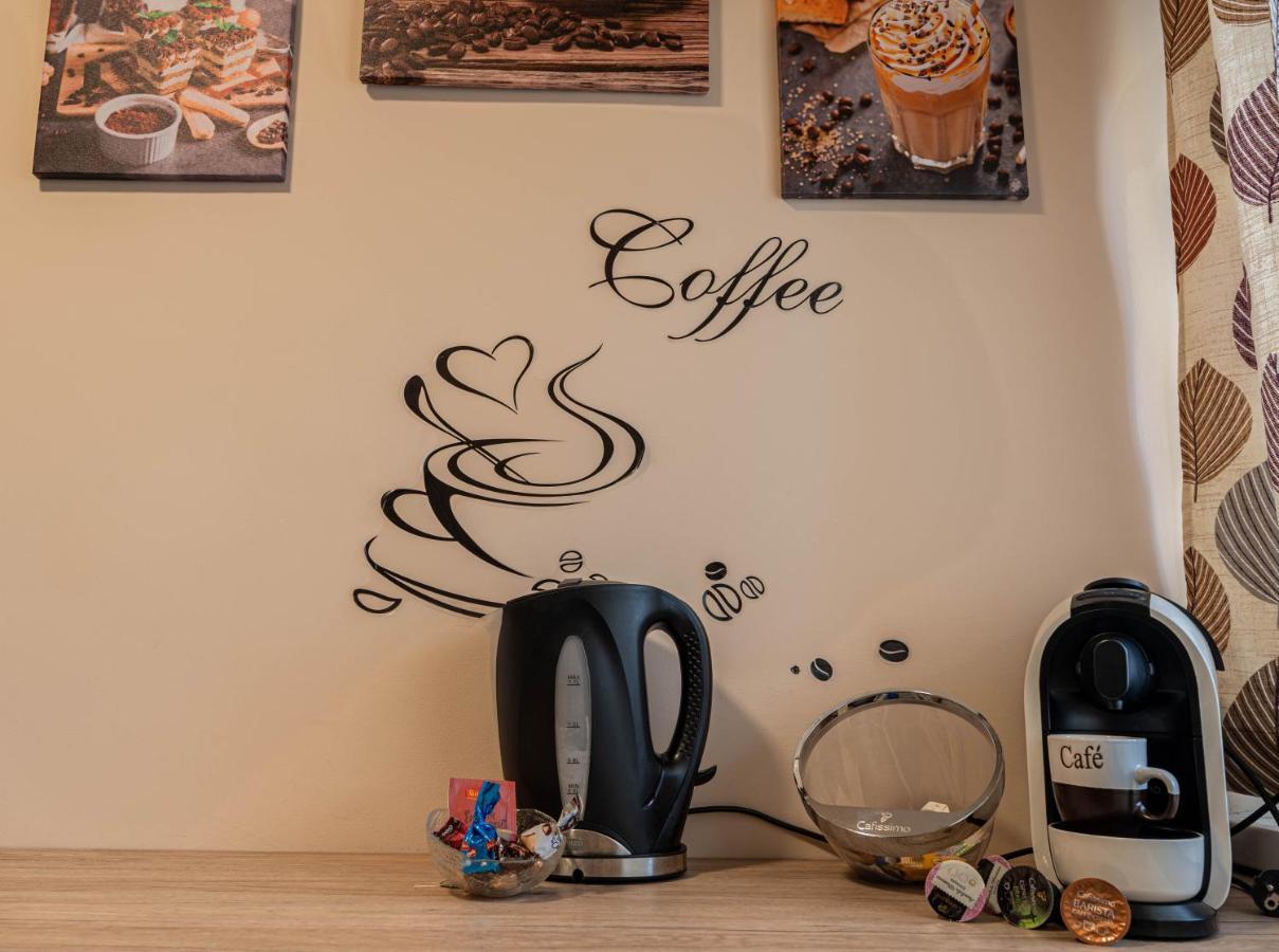 Pastelle Apartment With Own Parking Place Budapest Esterno foto